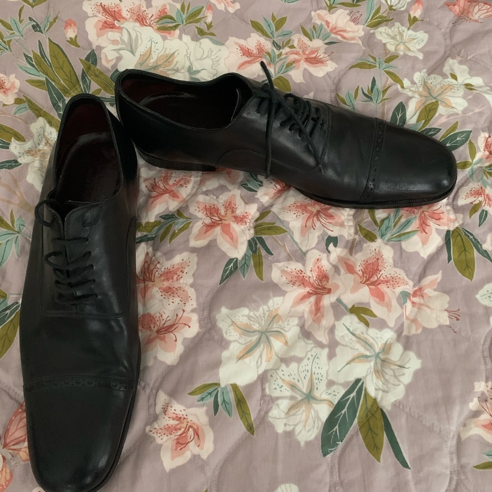 Men’s Gucci shoes - Picture 2 of 8